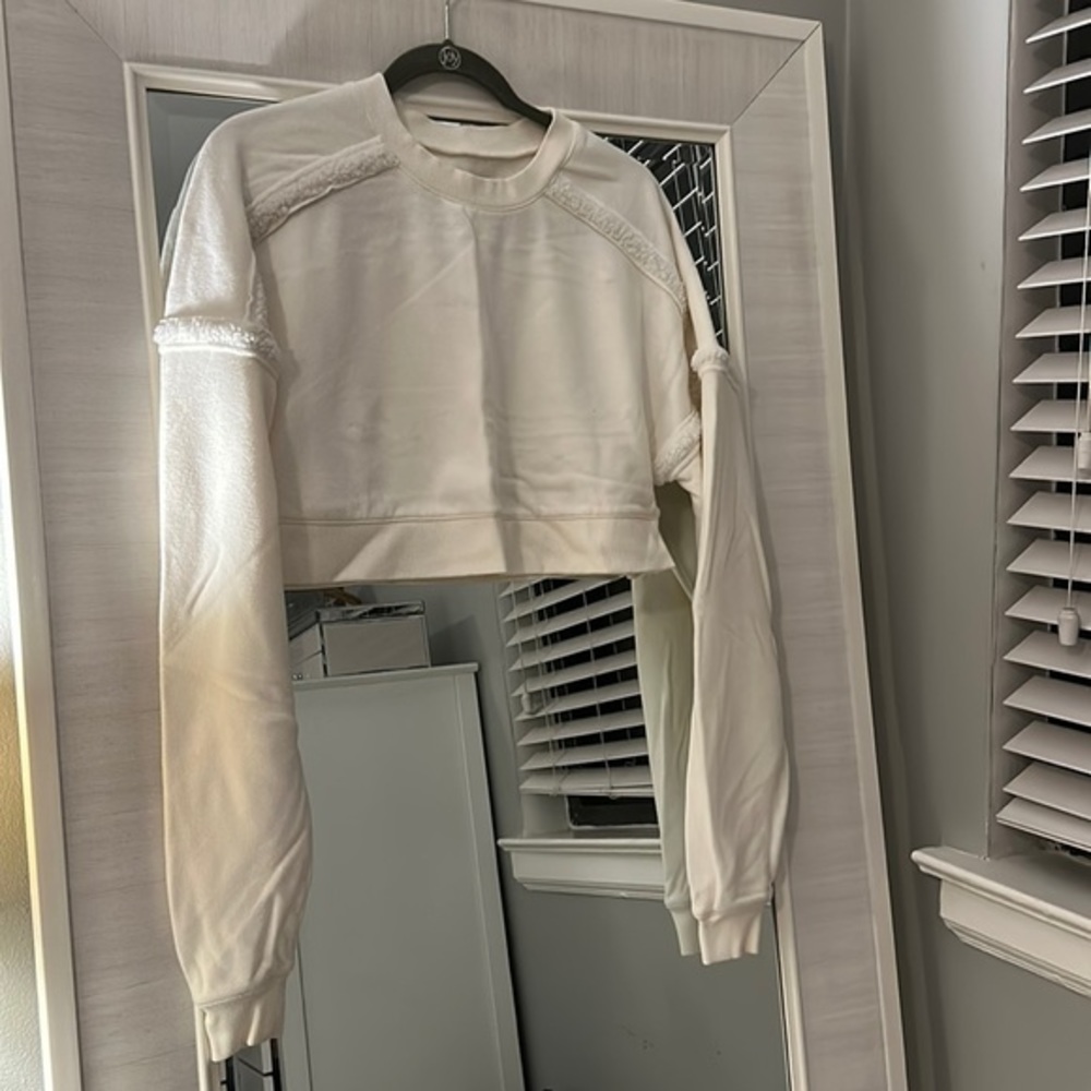 Alo Crop Sweater Ivory